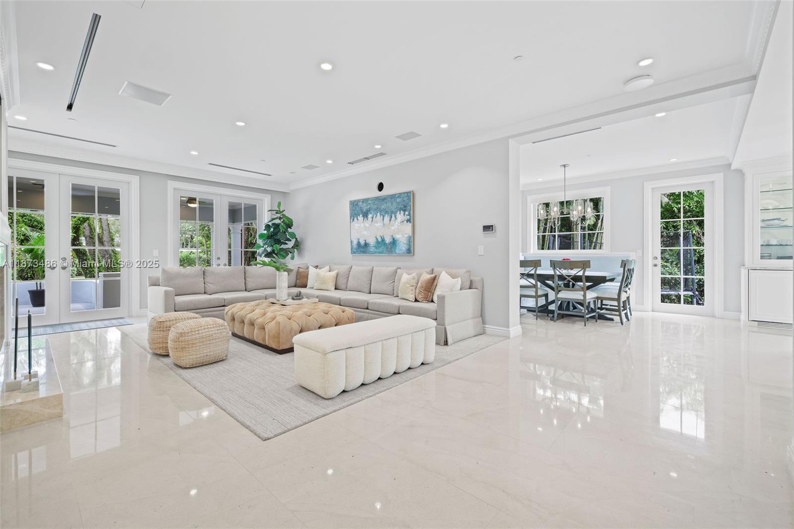 PALM VISTA - Residential