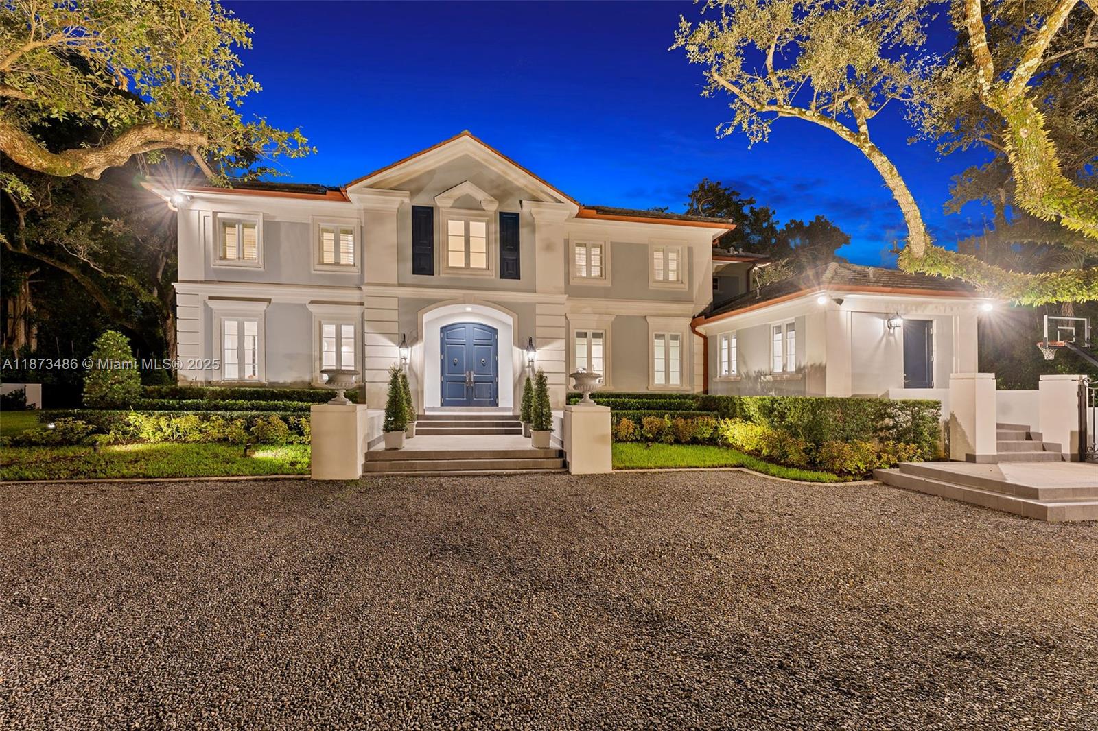 PALM VISTA - Residential