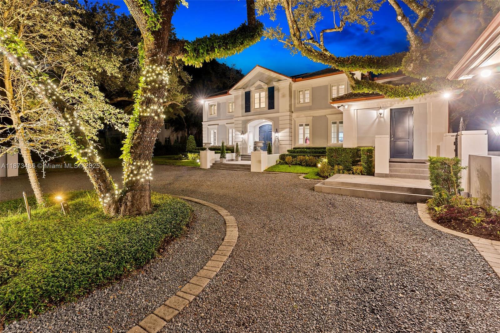 PALM VISTA - Residential