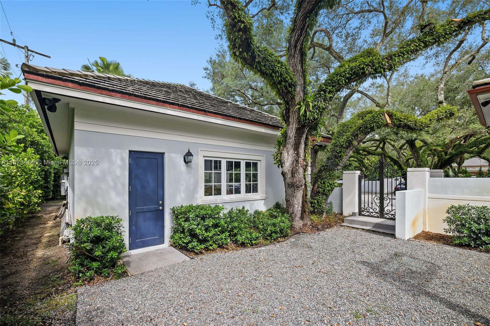 PALM VISTA - Residential