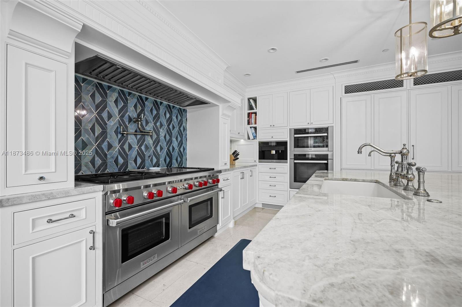 PALM VISTA - Residential