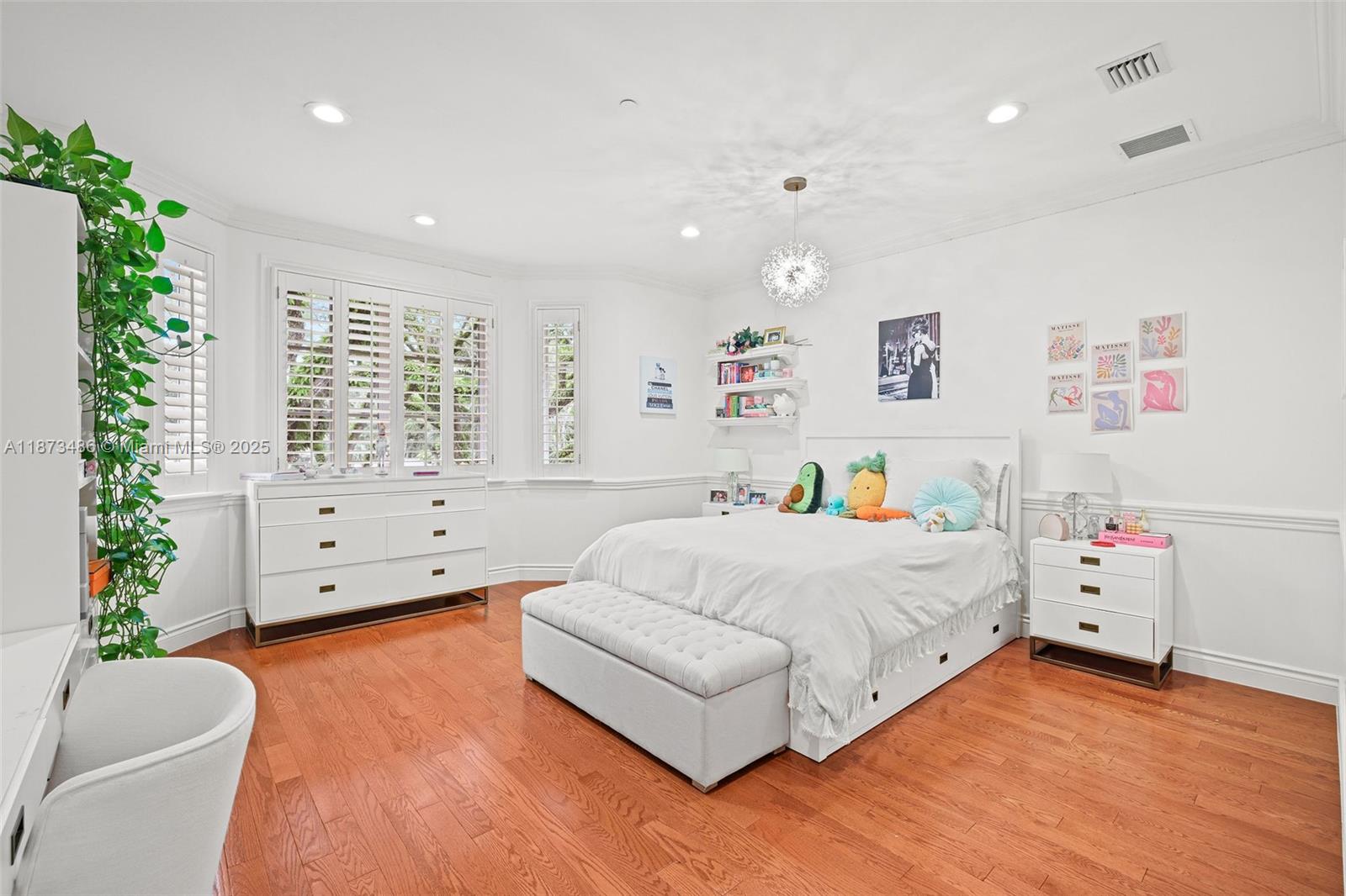 PALM VISTA - Residential