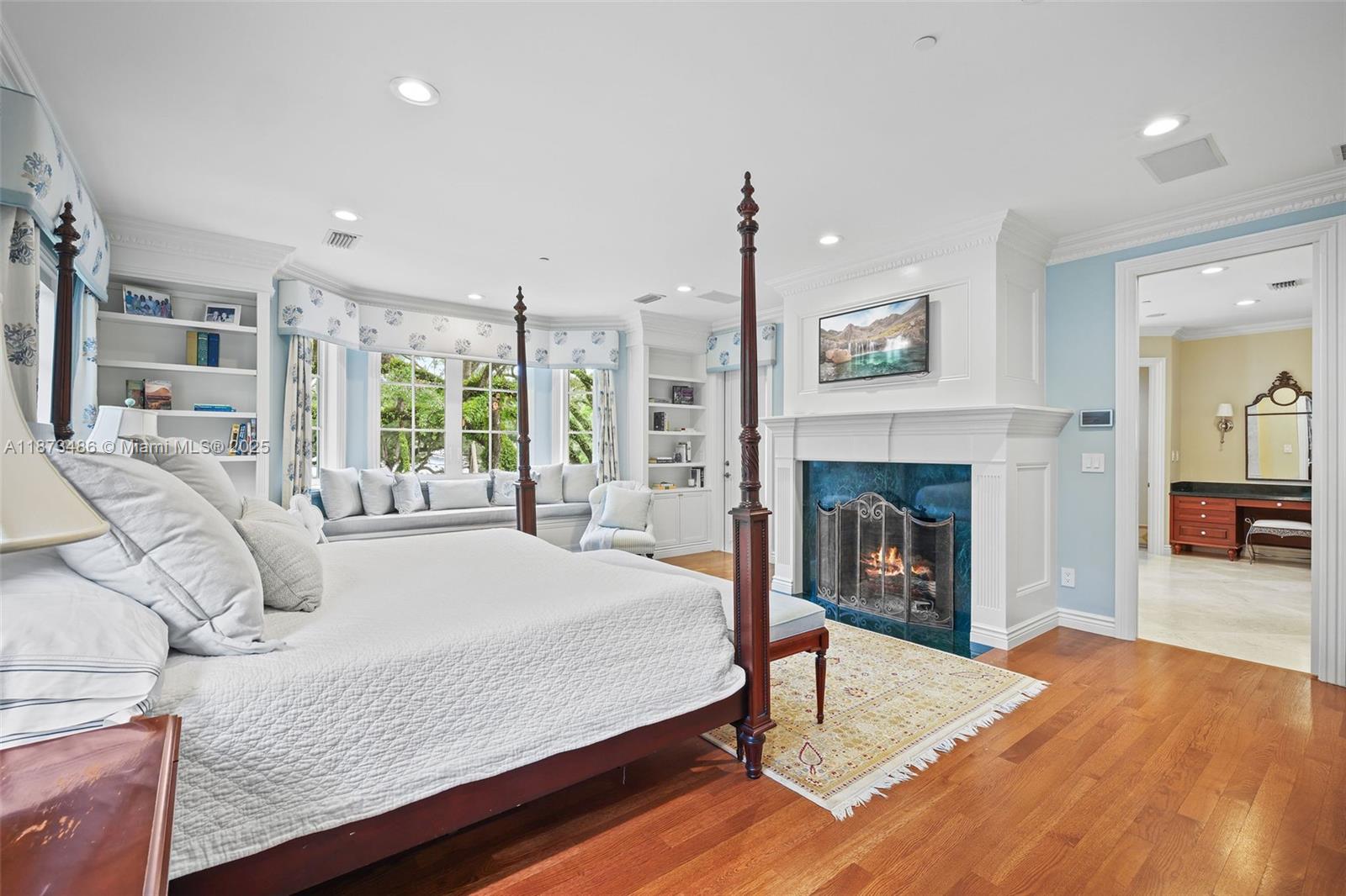 PALM VISTA - Residential