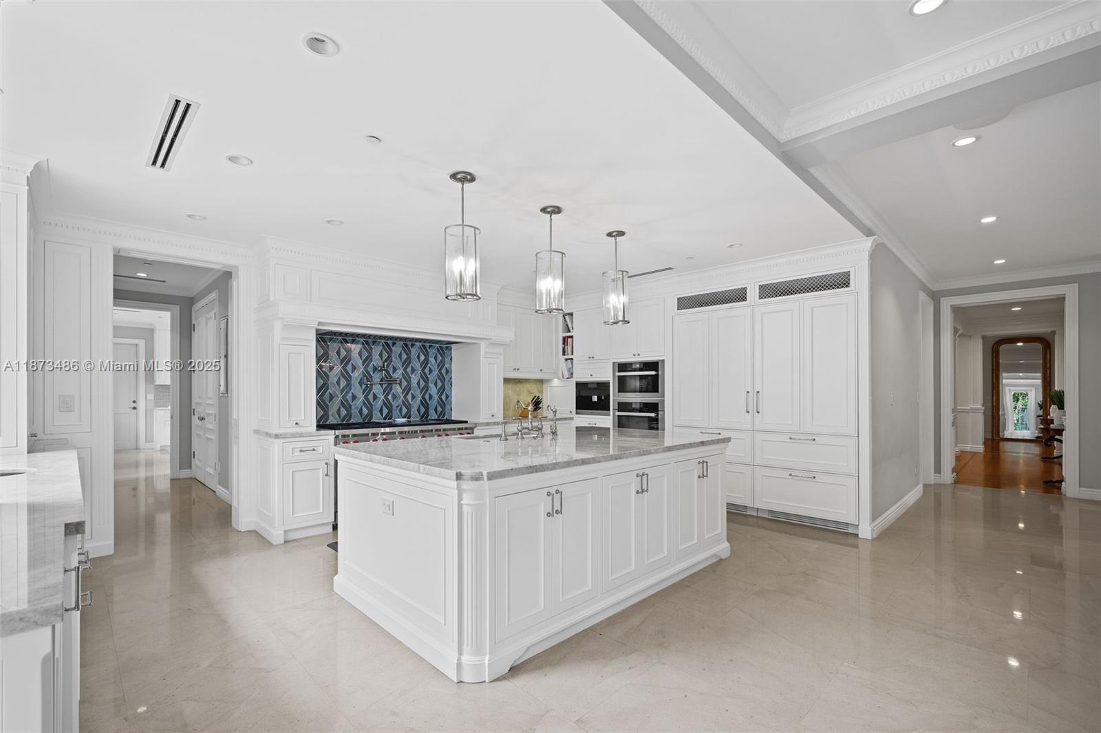 PALM VISTA - Residential