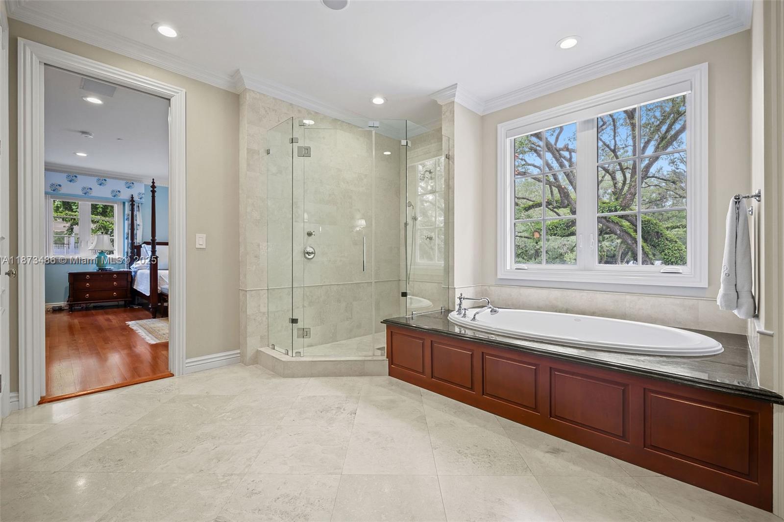 PALM VISTA - Residential