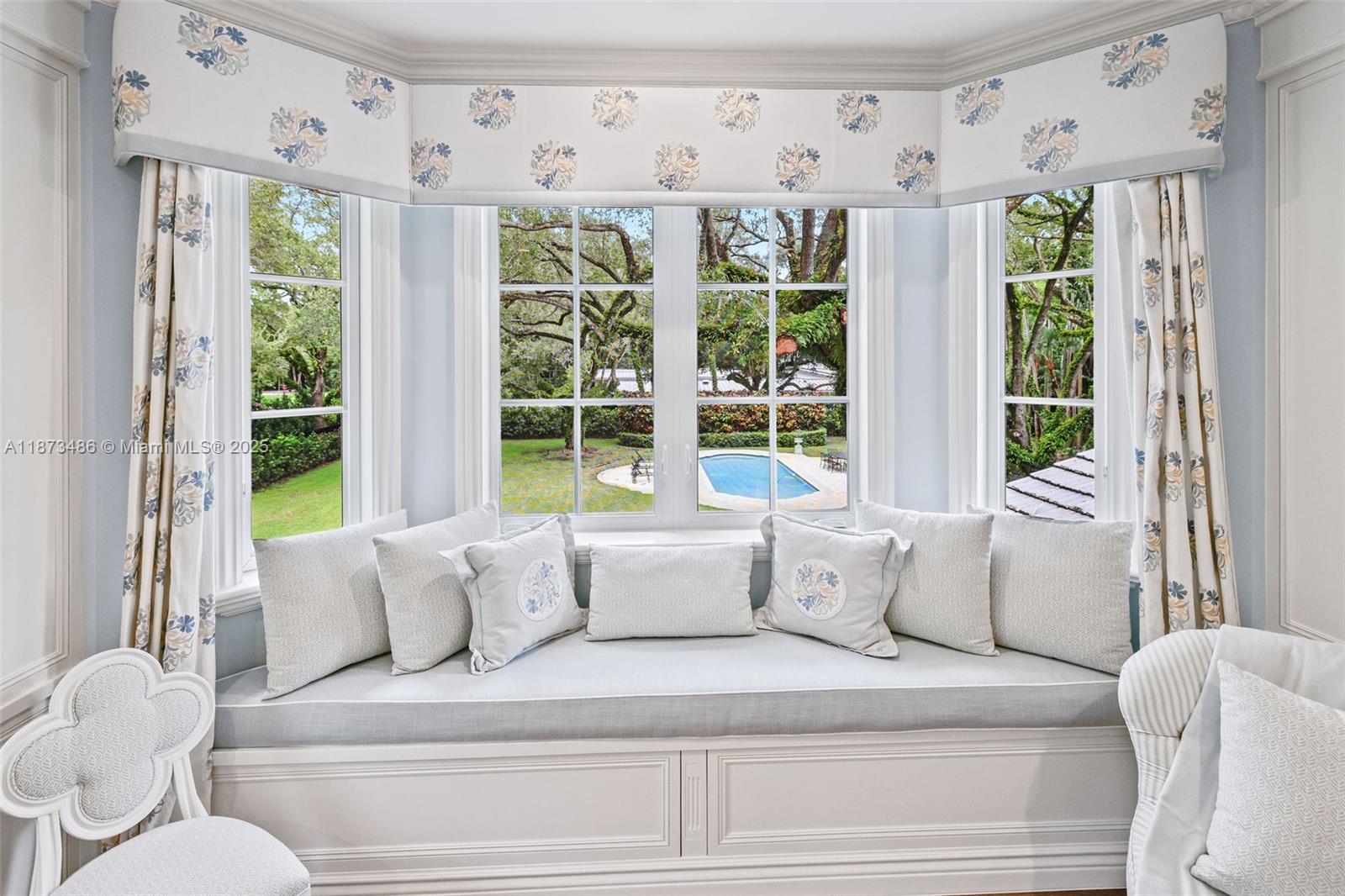 PALM VISTA - Residential