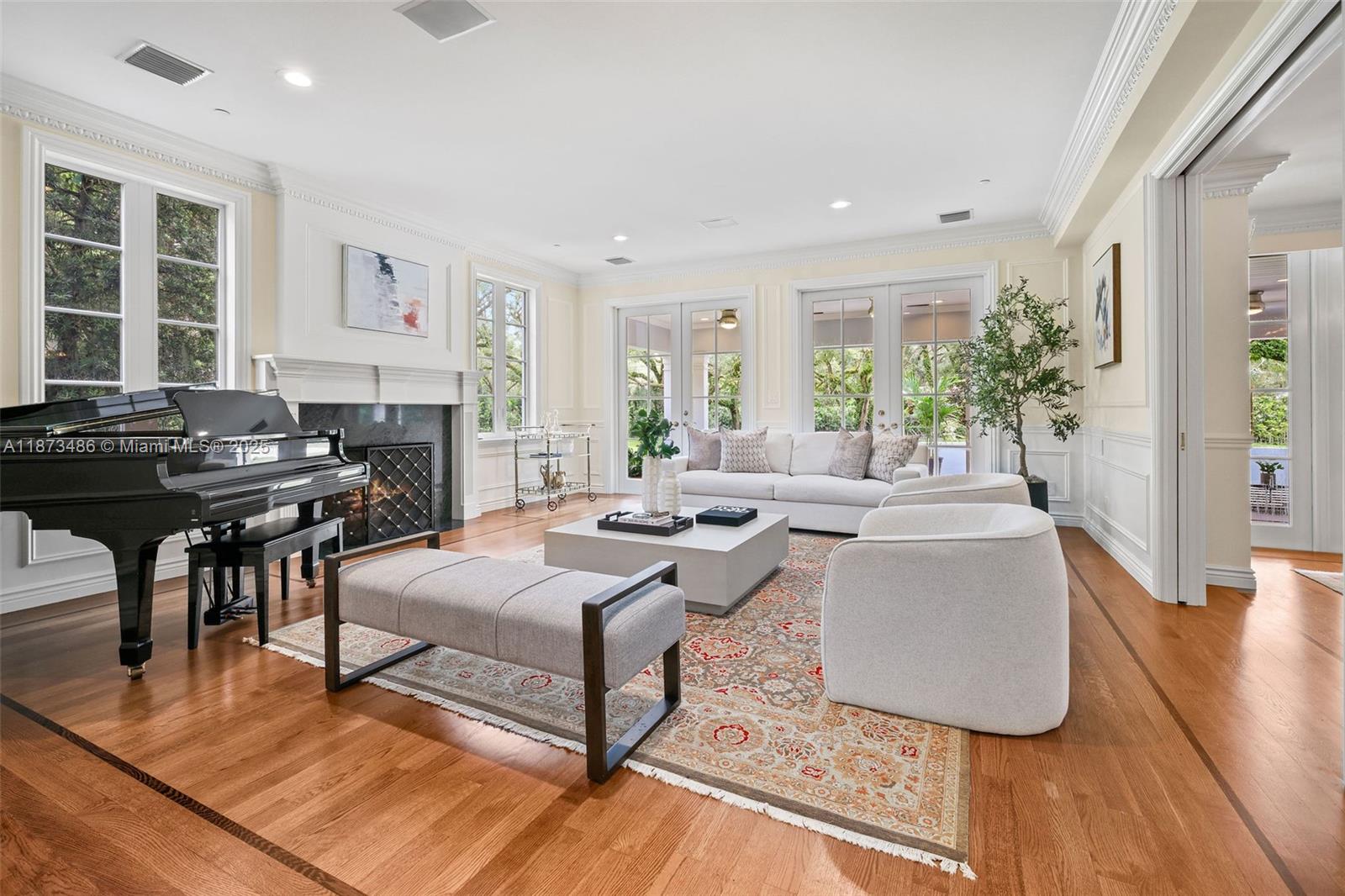 PALM VISTA - Residential