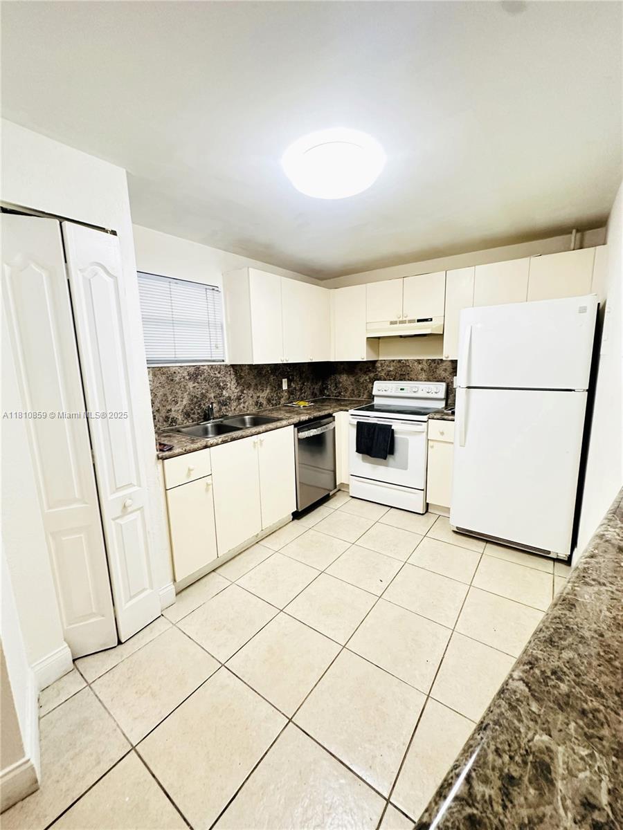 4205 N University Dr 308