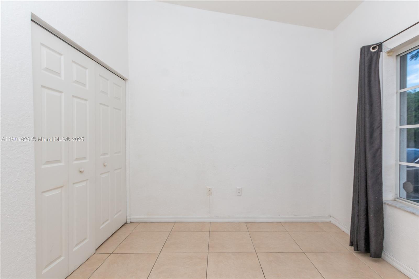 HOLLYWOOD RIDGE FARMS 2-6 - Residential