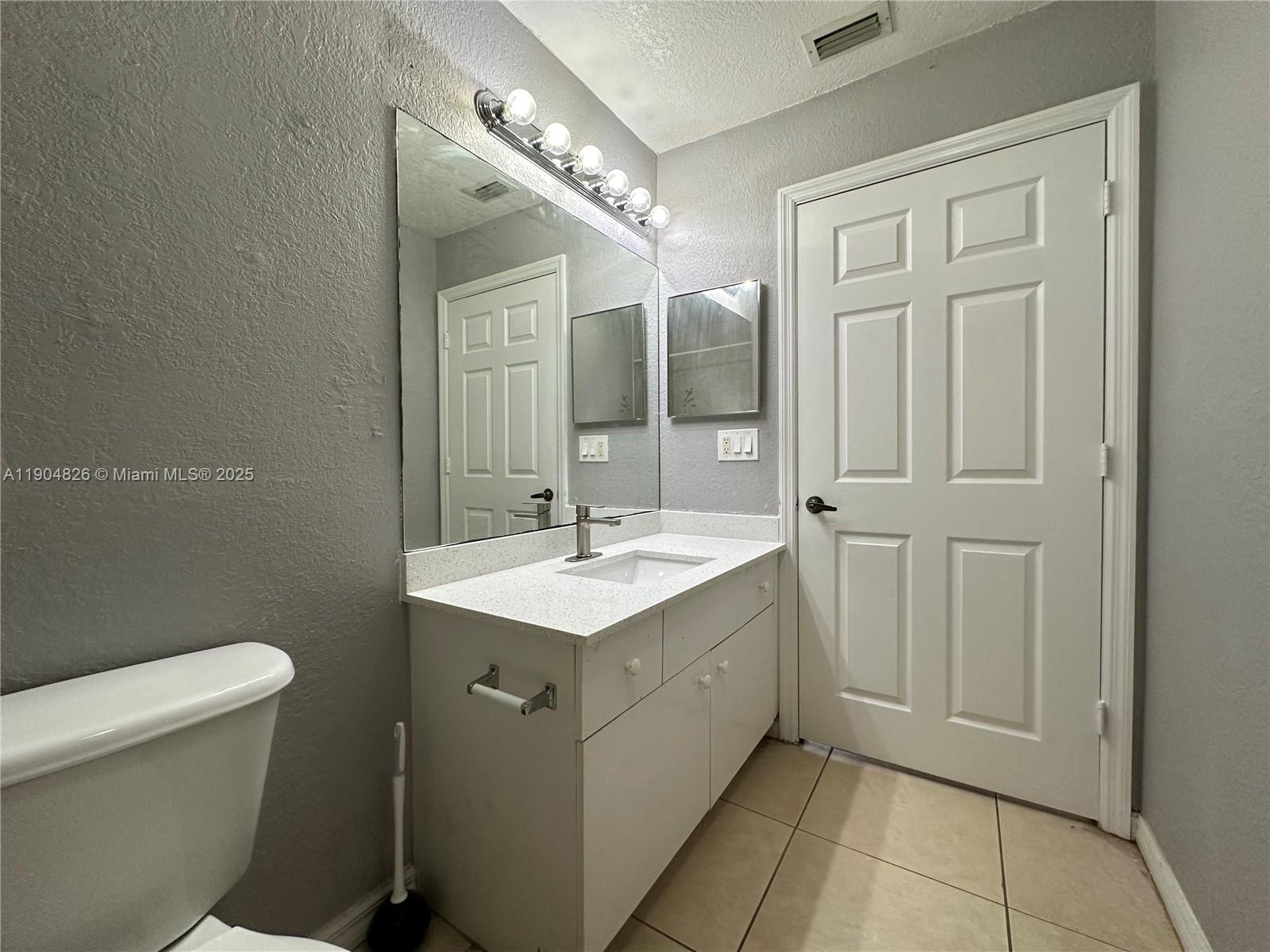 HOLLYWOOD RIDGE FARMS 2-6 - Residential