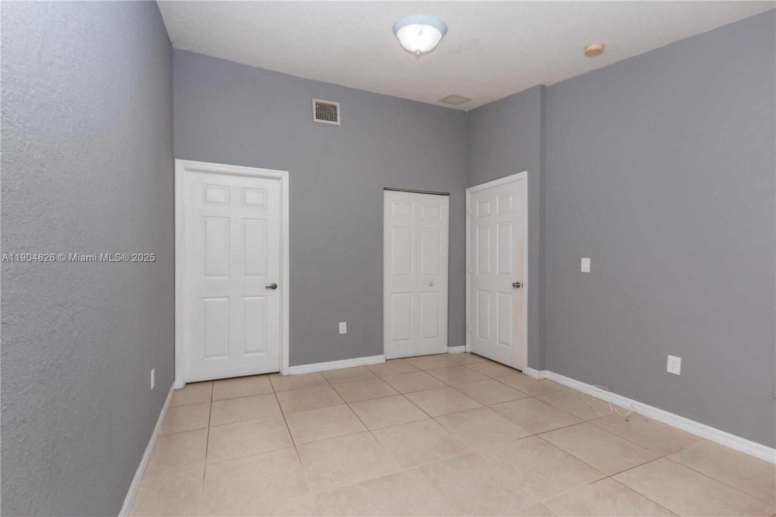 HOLLYWOOD RIDGE FARMS 2-6 - Residential