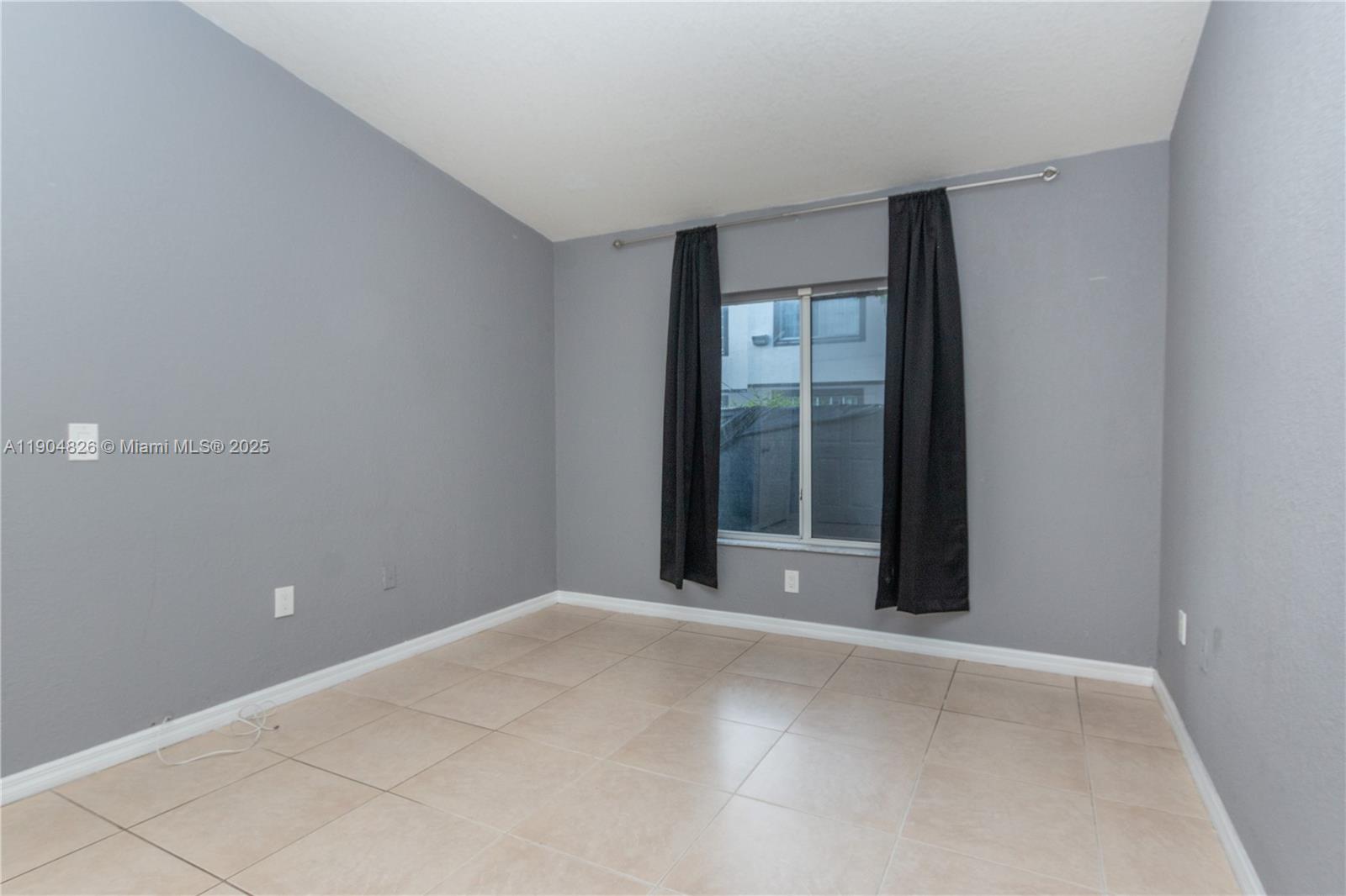 HOLLYWOOD RIDGE FARMS 2-6 - Residential