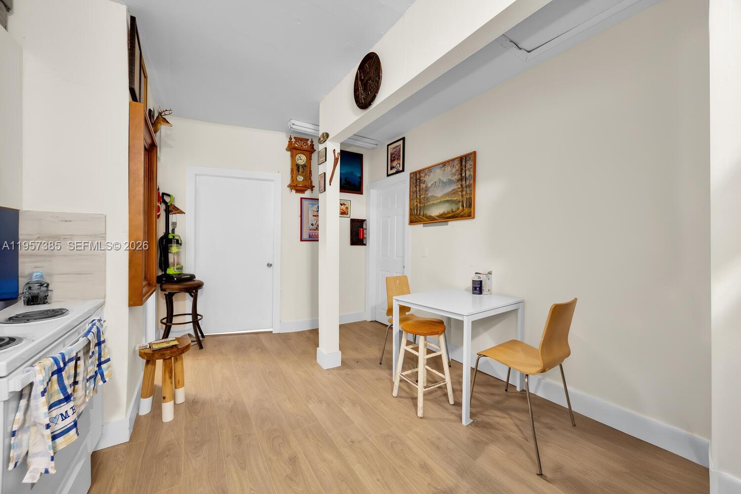 LAWRENCE ESTATES LAND COS - Residential Income