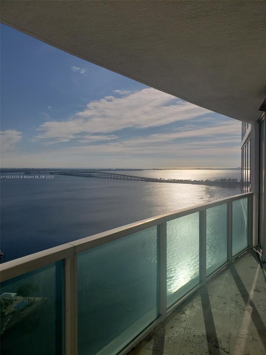 2101 Brickell Ave 1905, Miami, Broward County, Florida - 1 Bedrooms  
1 Bathrooms - 