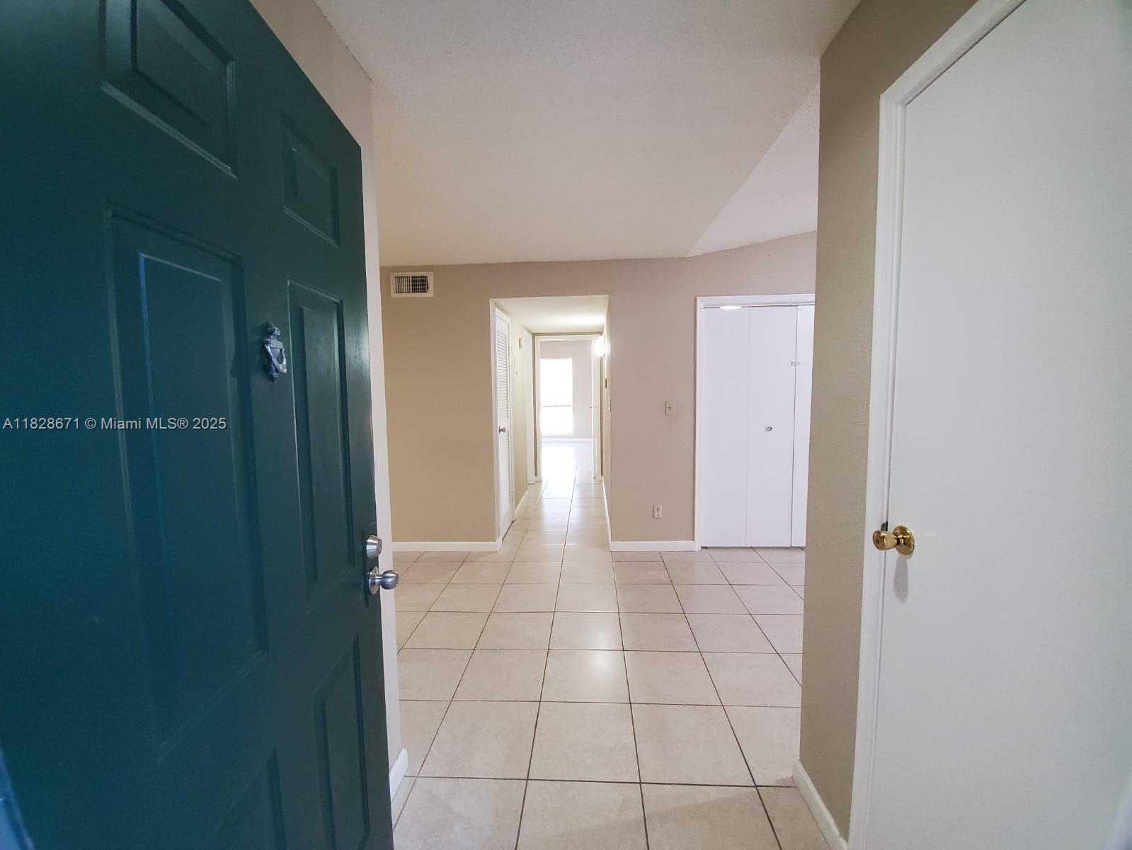 833 Riverside Dr 837