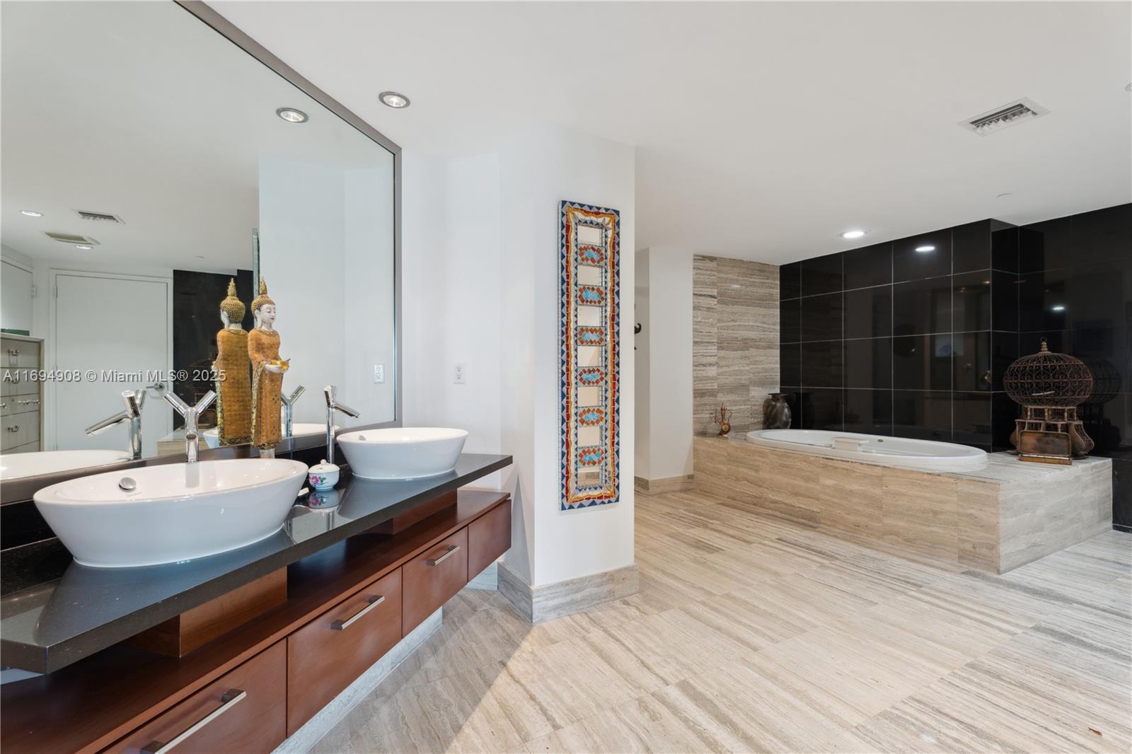 LAS OLAS BEACH CLUB CONDO - Residential