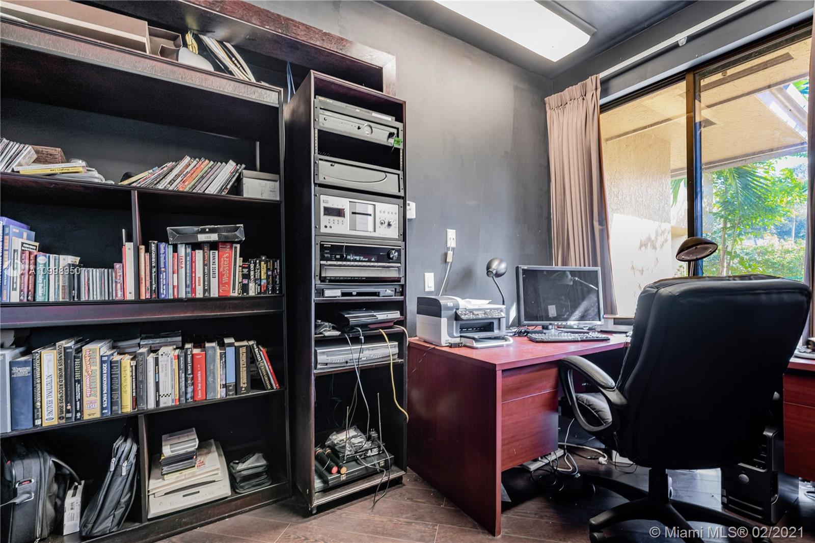 EMERALD WOODS - Residential