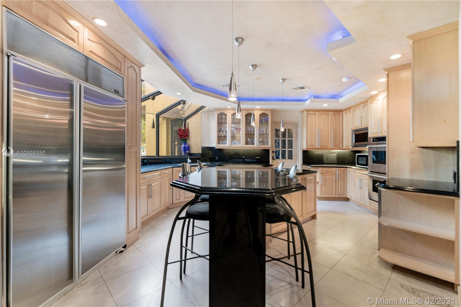 EMERALD WOODS - Residential