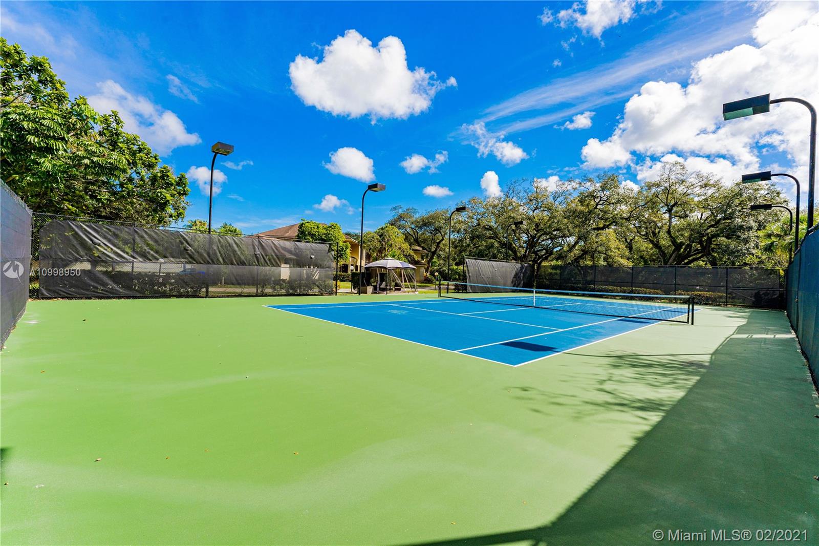 EMERALD WOODS - Residential