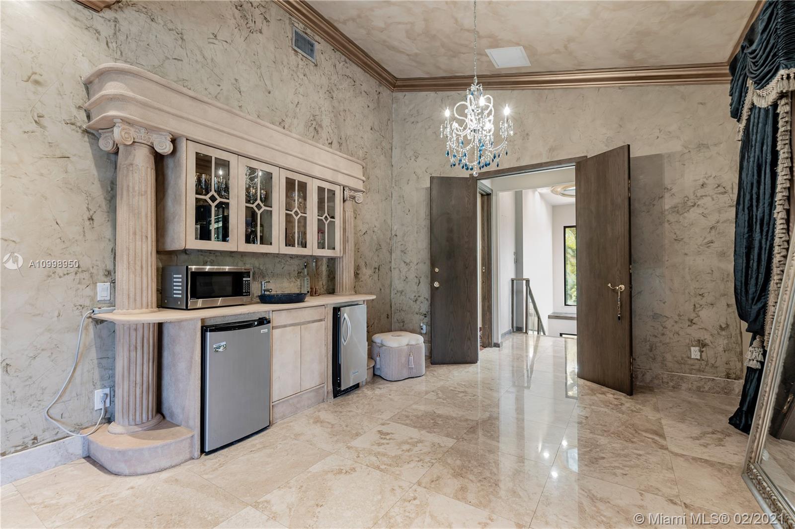 EMERALD WOODS - Residential