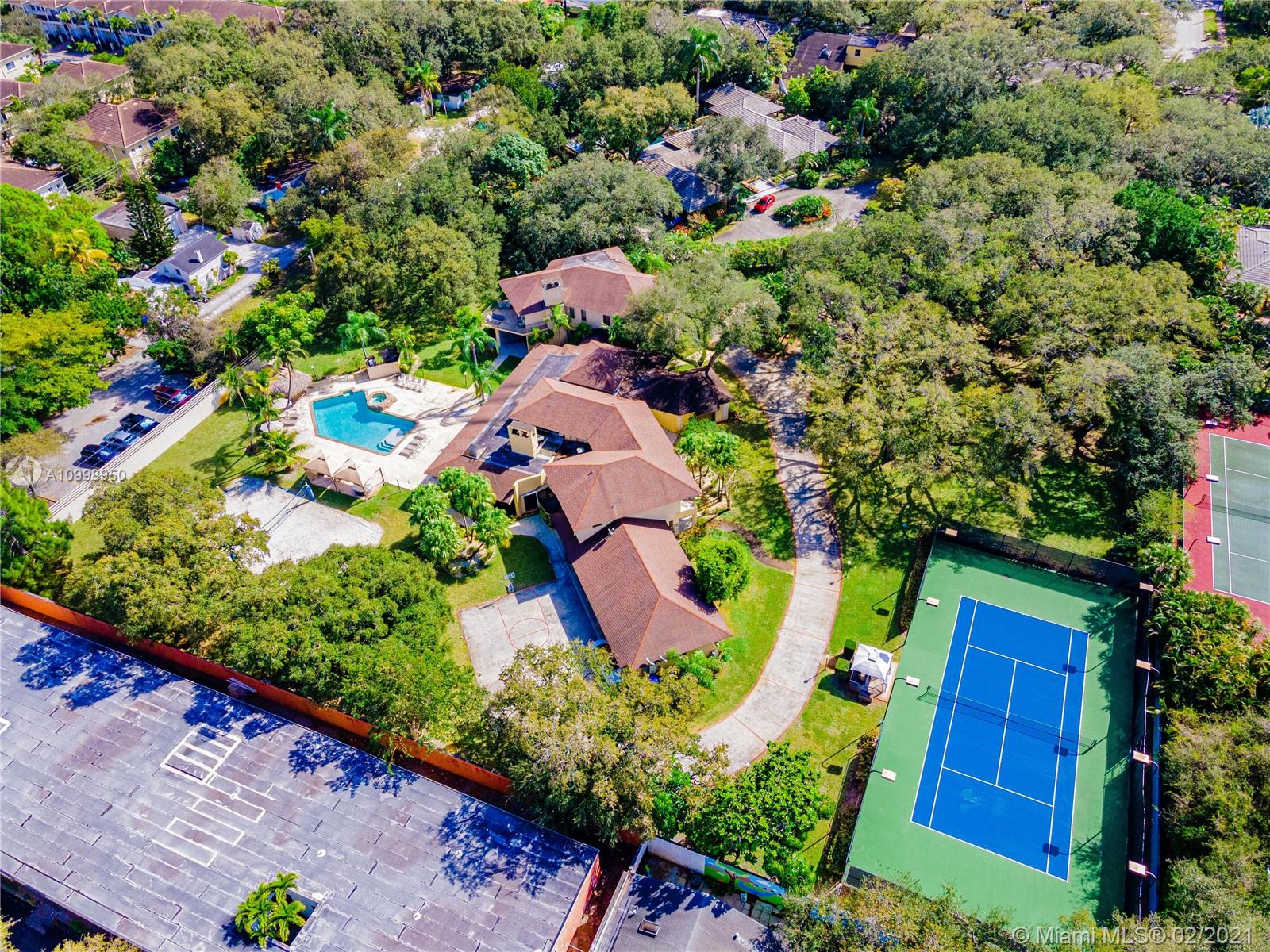 EMERALD WOODS - Residential