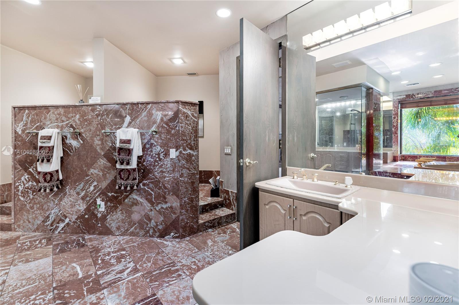 EMERALD WOODS - Residential