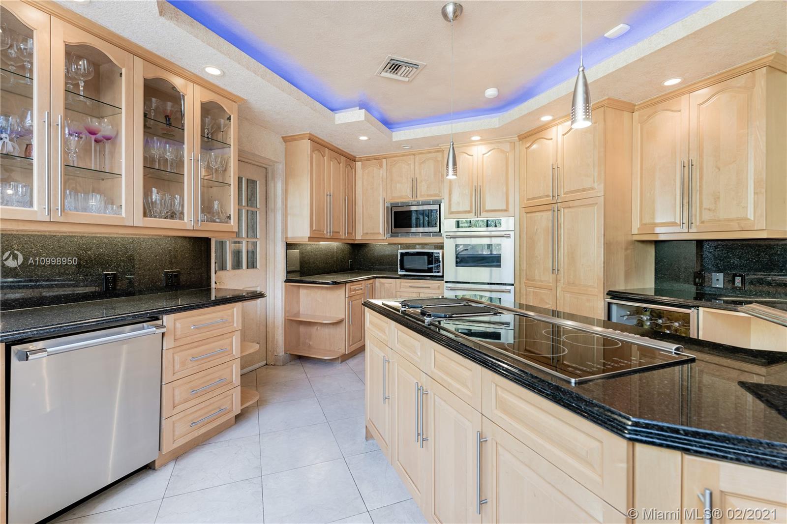 EMERALD WOODS - Residential