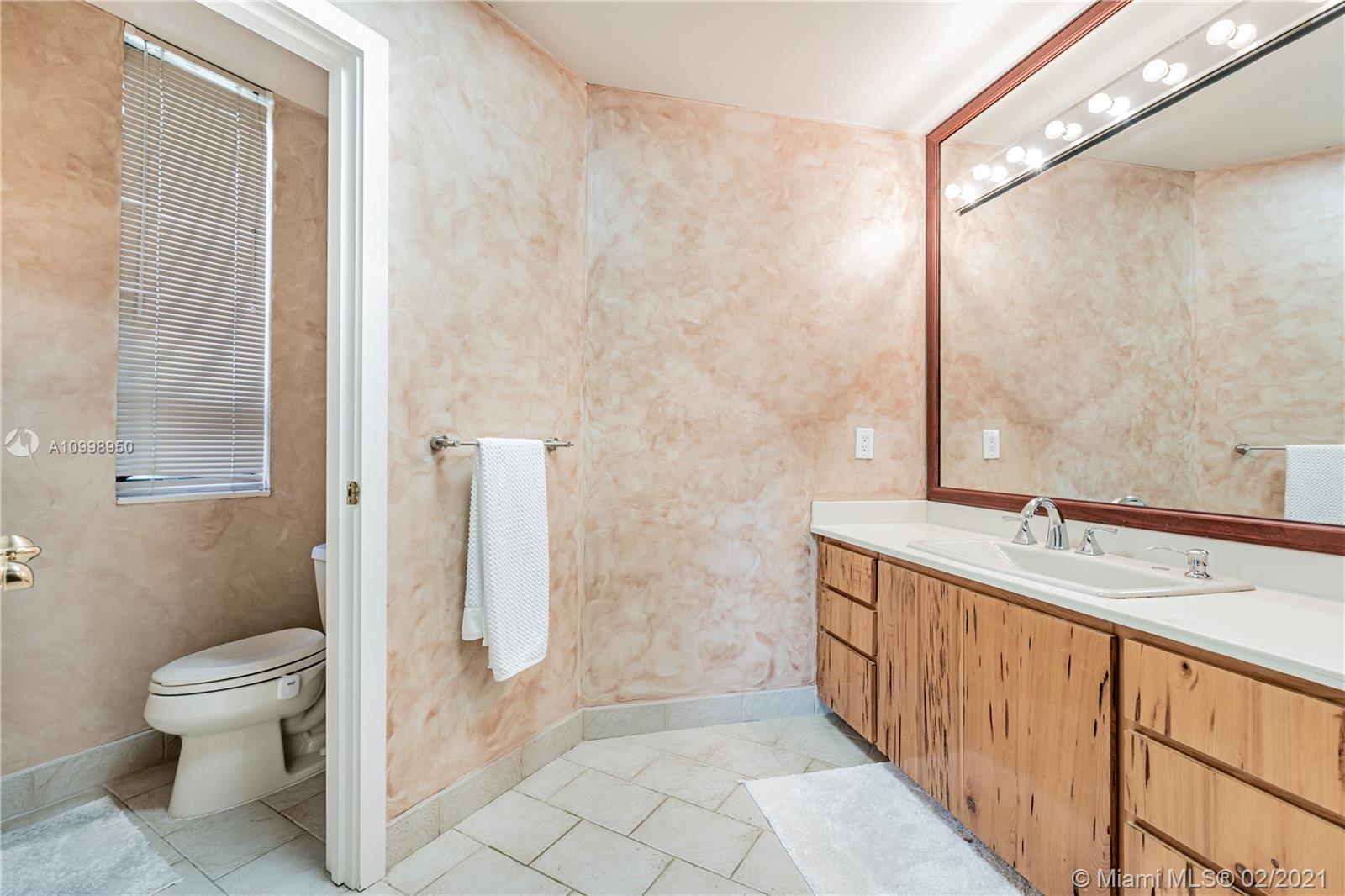 EMERALD WOODS - Residential