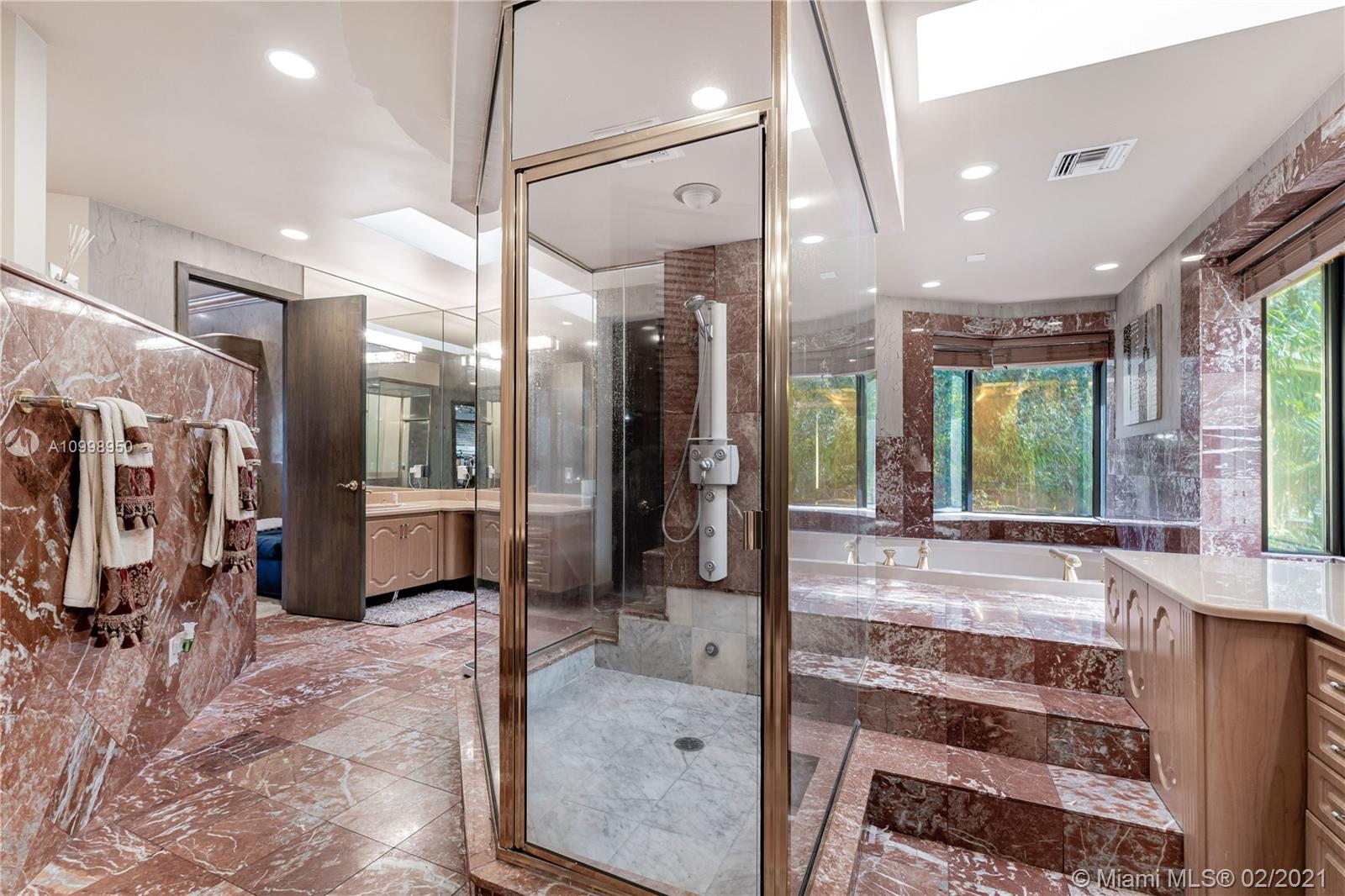 EMERALD WOODS - Residential