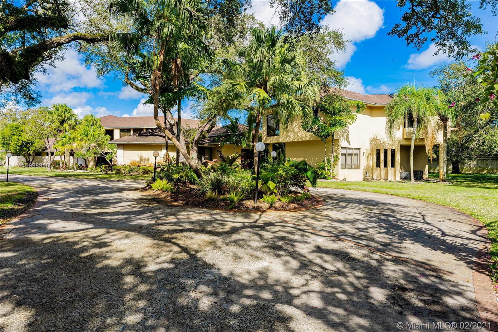 EMERALD WOODS - Residential