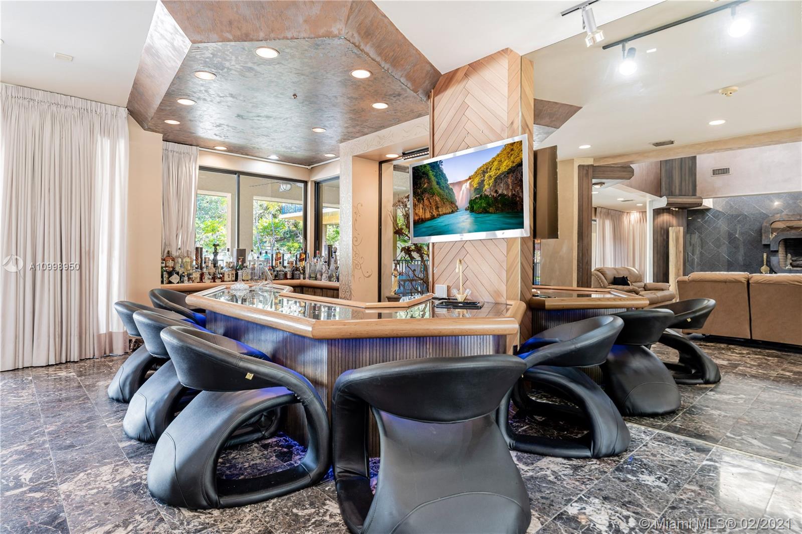 EMERALD WOODS - Residential