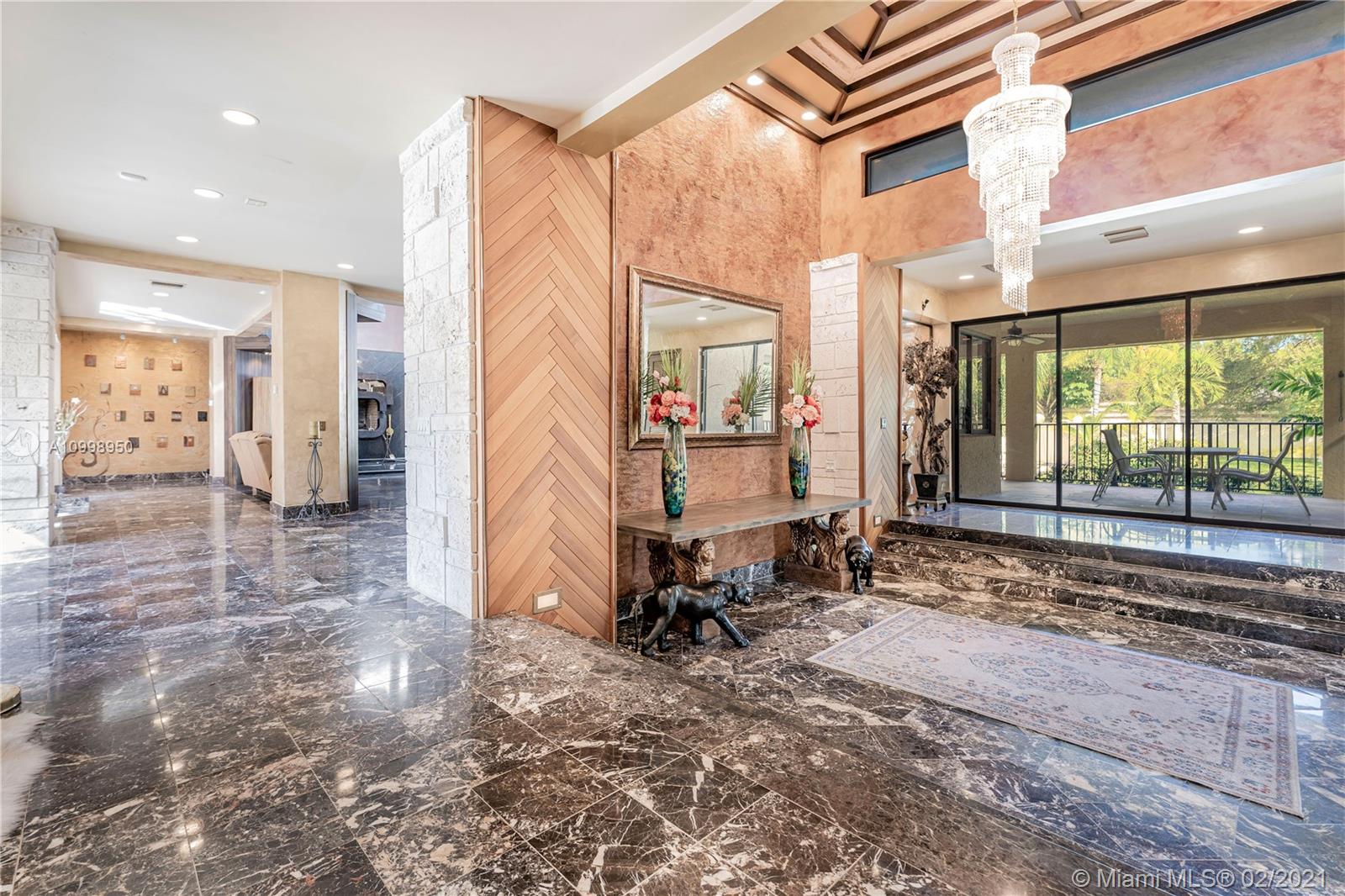 EMERALD WOODS - Residential