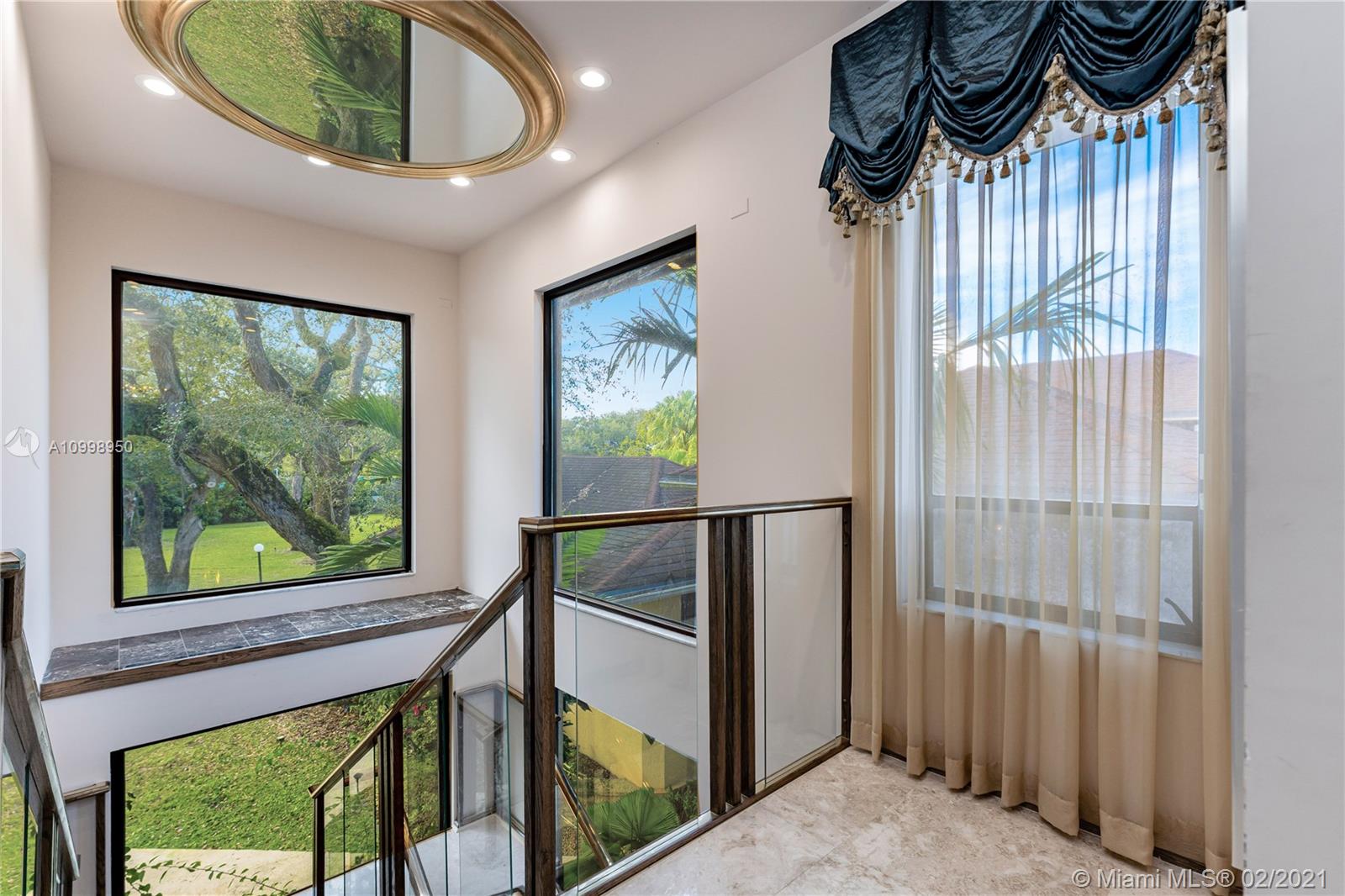 EMERALD WOODS - Residential