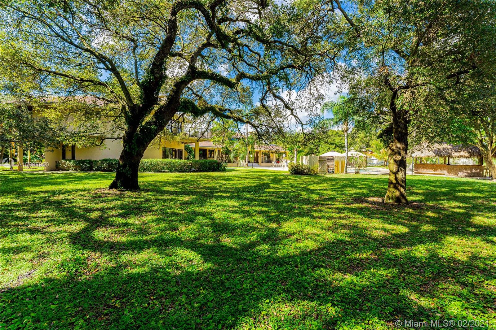 EMERALD WOODS - Residential