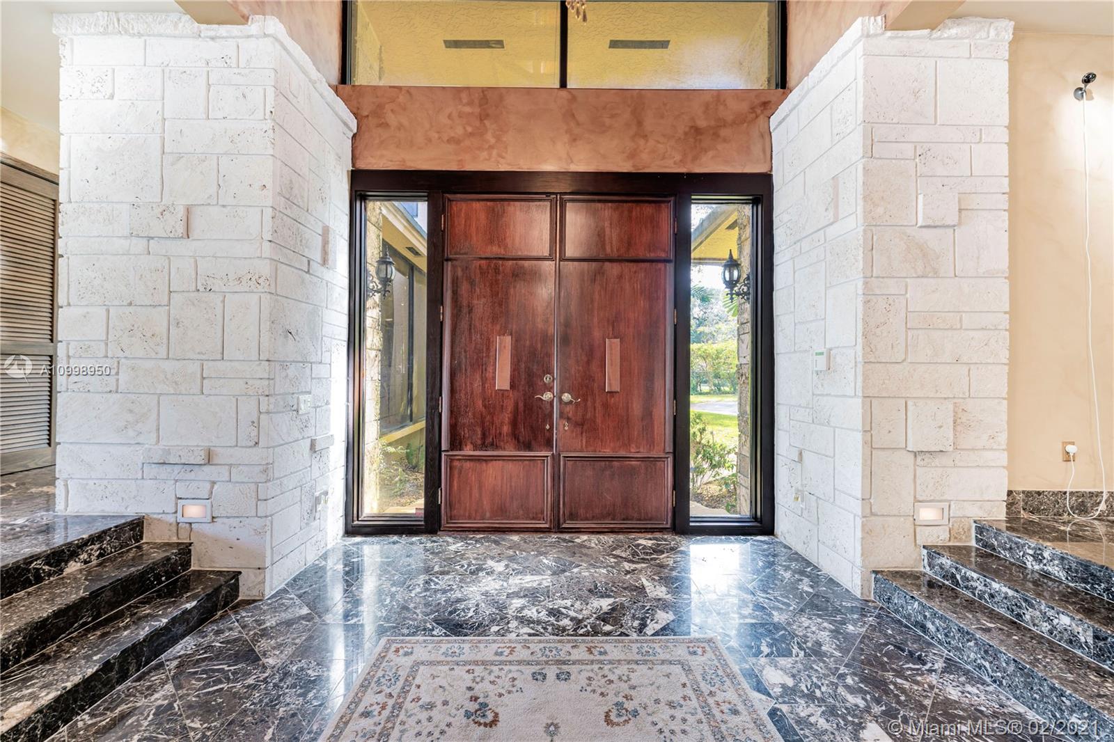 EMERALD WOODS - Residential