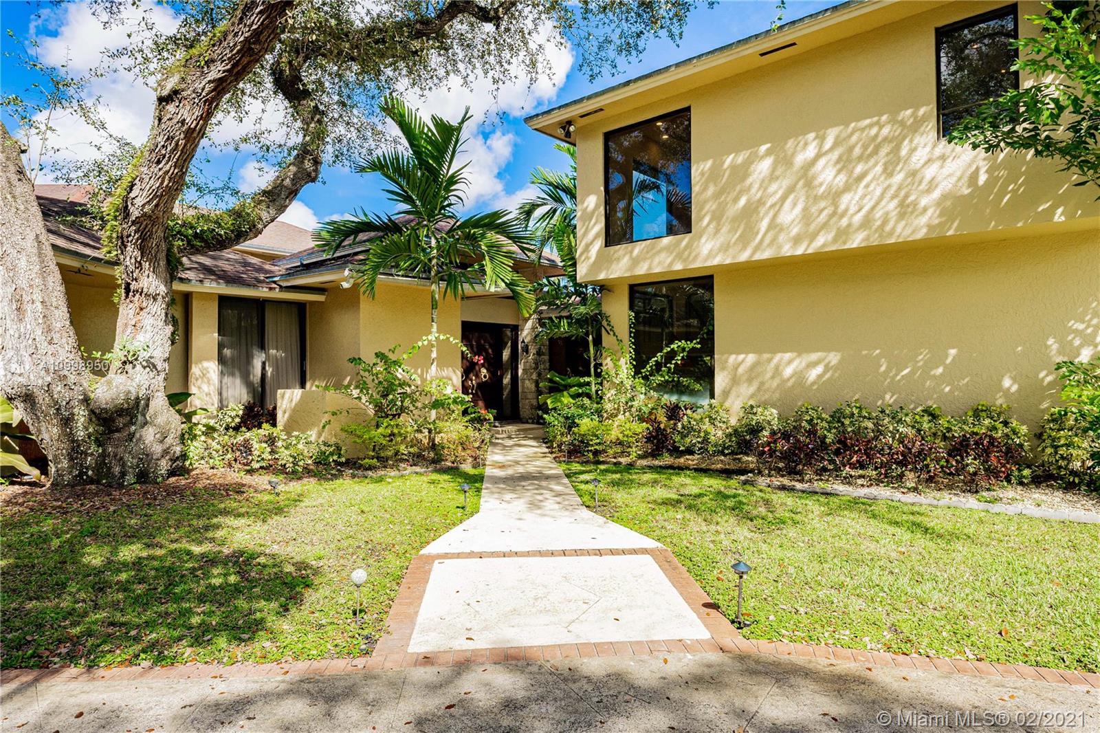 EMERALD WOODS - Residential