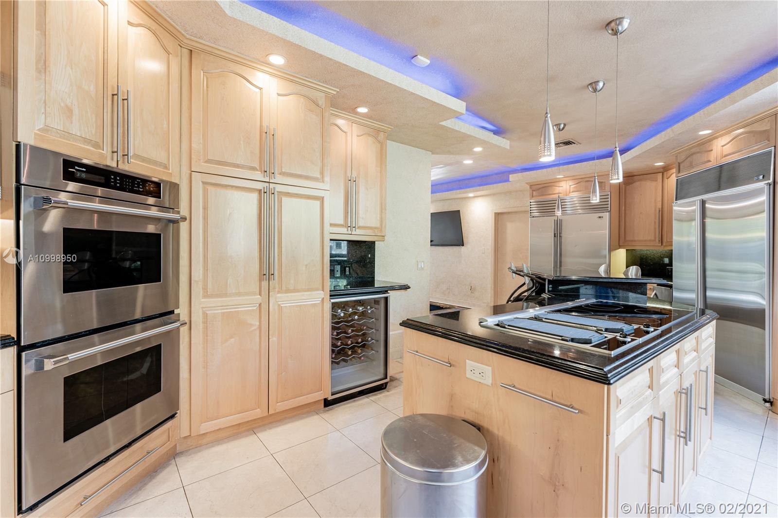 EMERALD WOODS - Residential