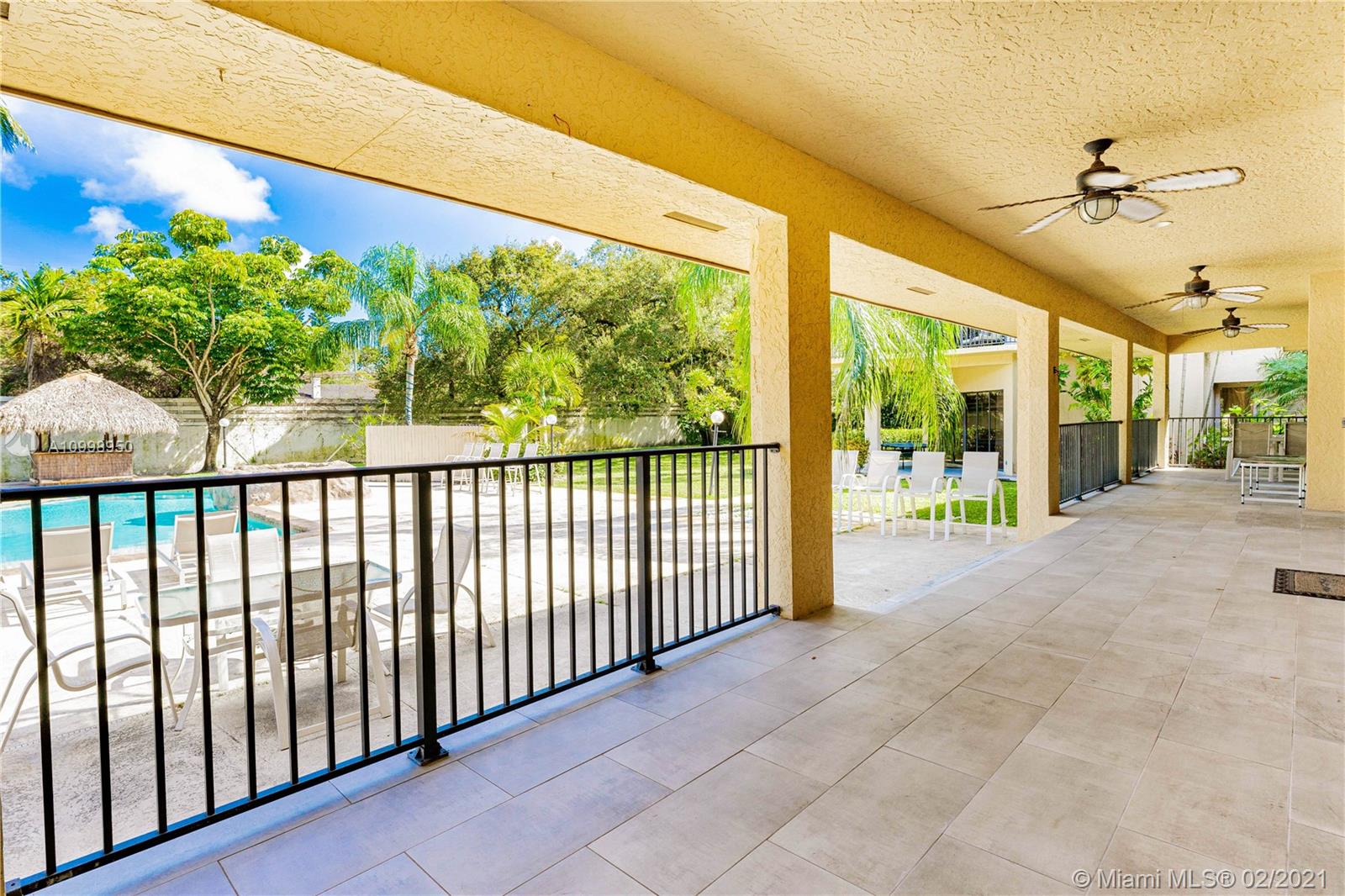 EMERALD WOODS - Residential