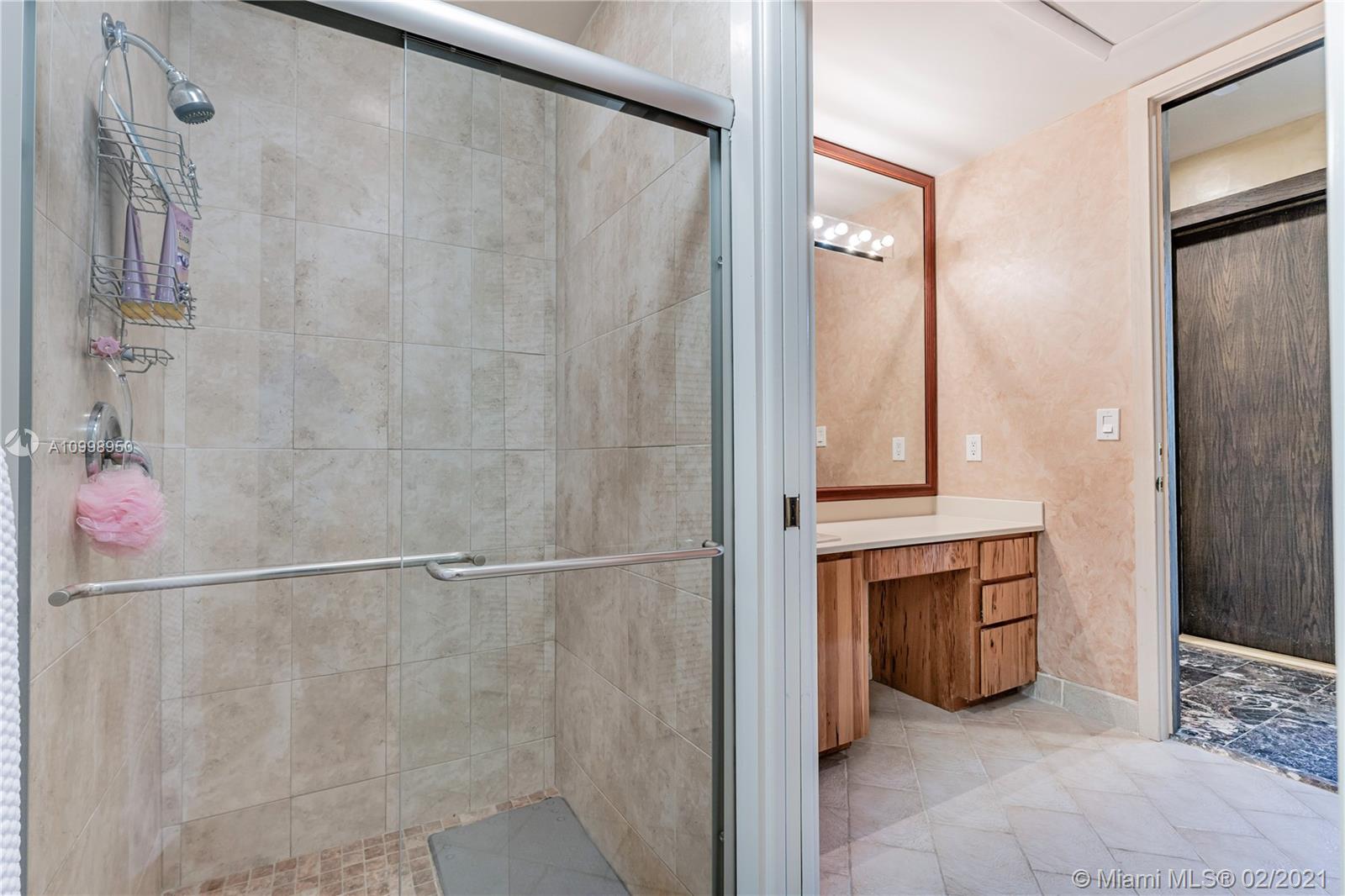 EMERALD WOODS - Residential