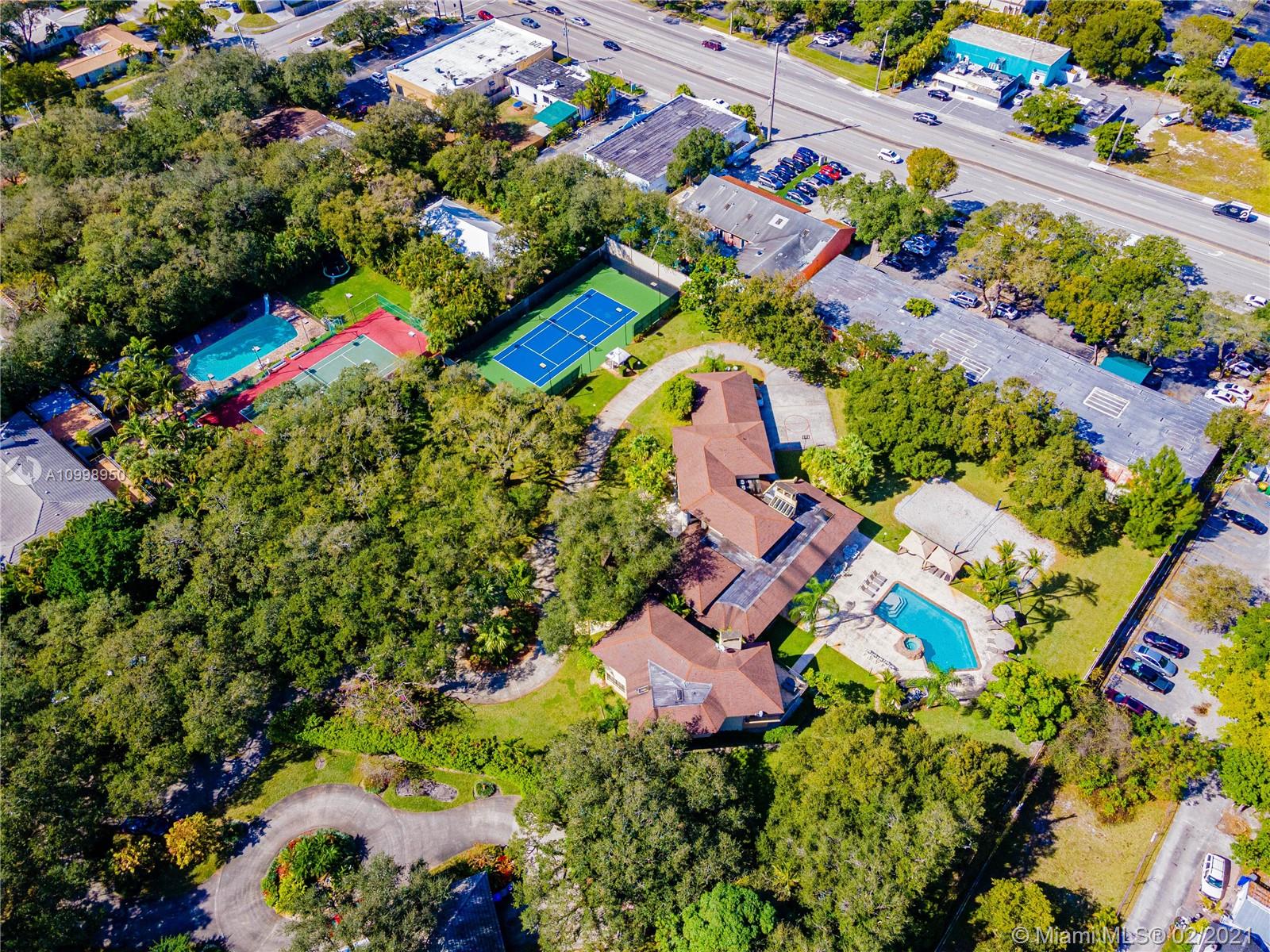 EMERALD WOODS - Residential