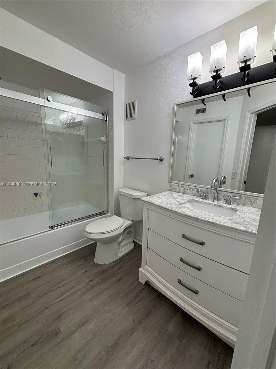 ISLES AT LAGO MAR CONDO - Residential Lease