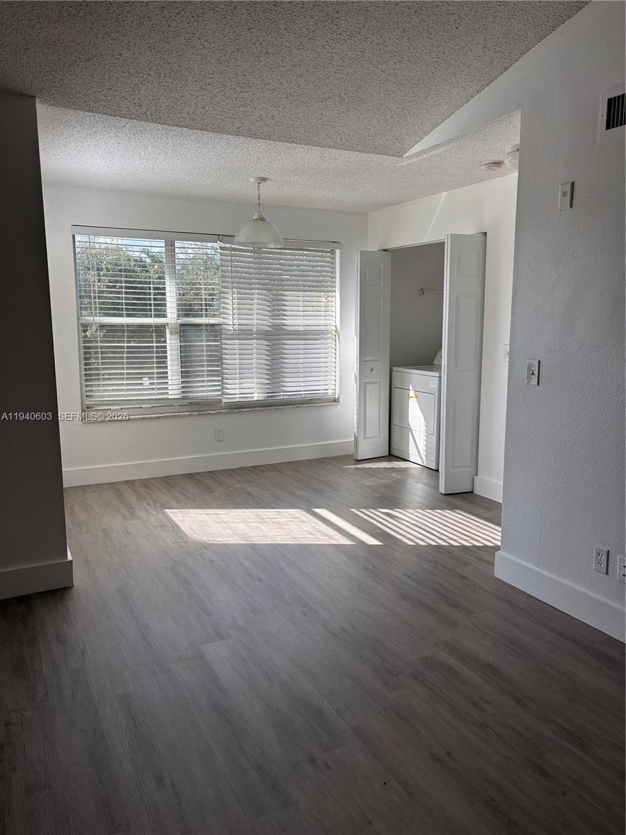 ISLES AT LAGO MAR CONDO - Residential Lease