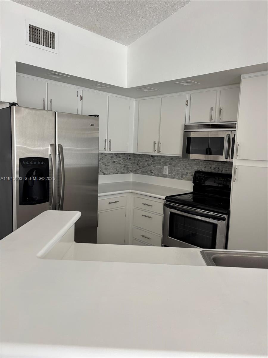 ISLES AT LAGO MAR CONDO - Residential Lease