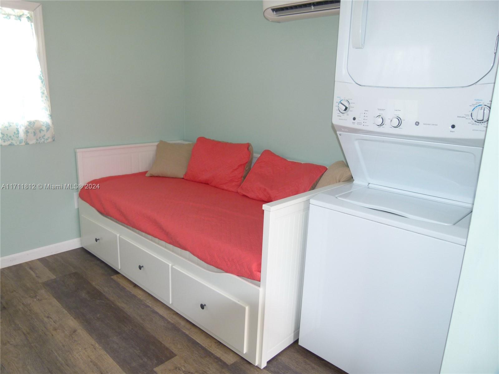 Silver Palms RV Resort - Land