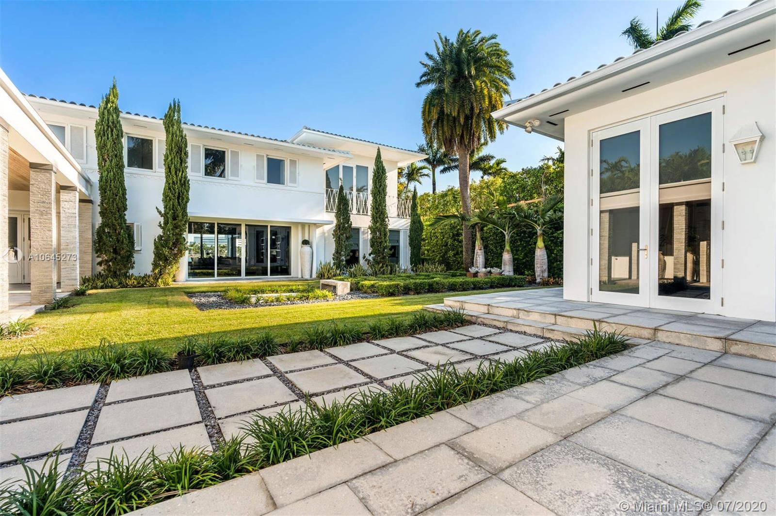 SUNSET ISLANDS-ISLAND NO - Residential