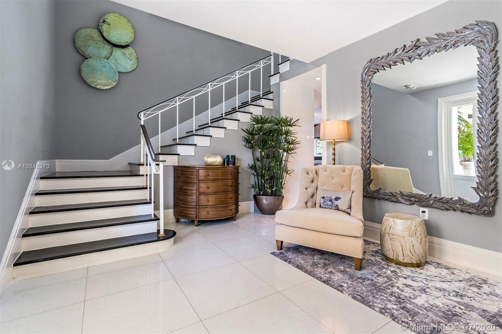 SUNSET ISLANDS-ISLAND NO - Residential