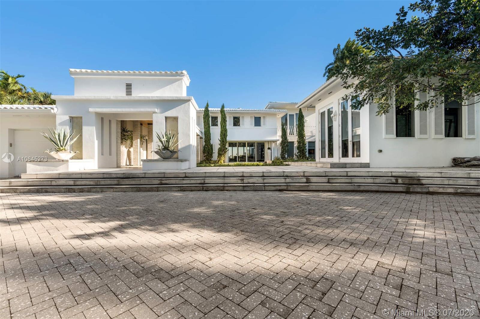 SUNSET ISLANDS-ISLAND NO - Residential