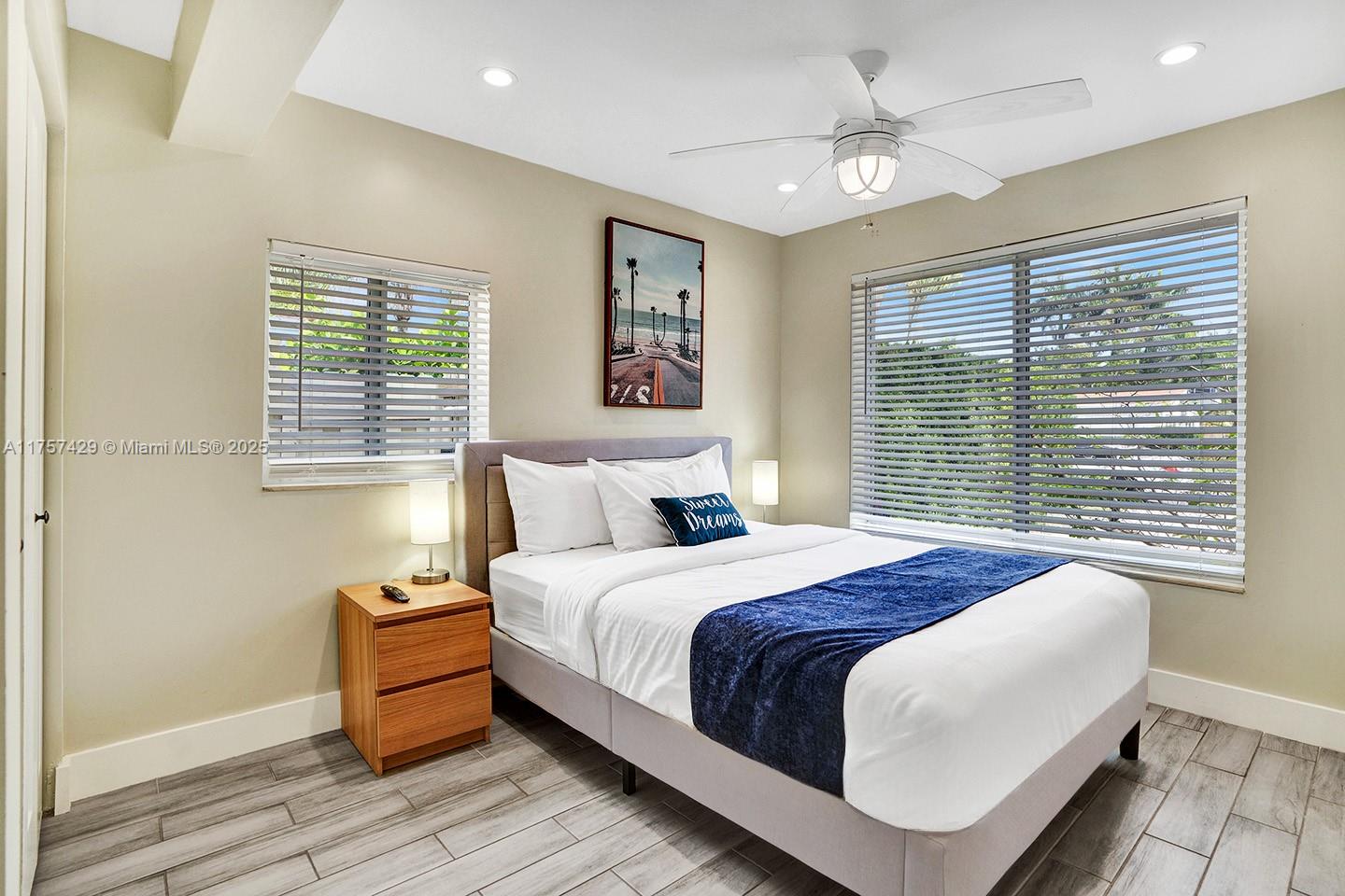 COUNTRY CLUB HOMES - Residential
