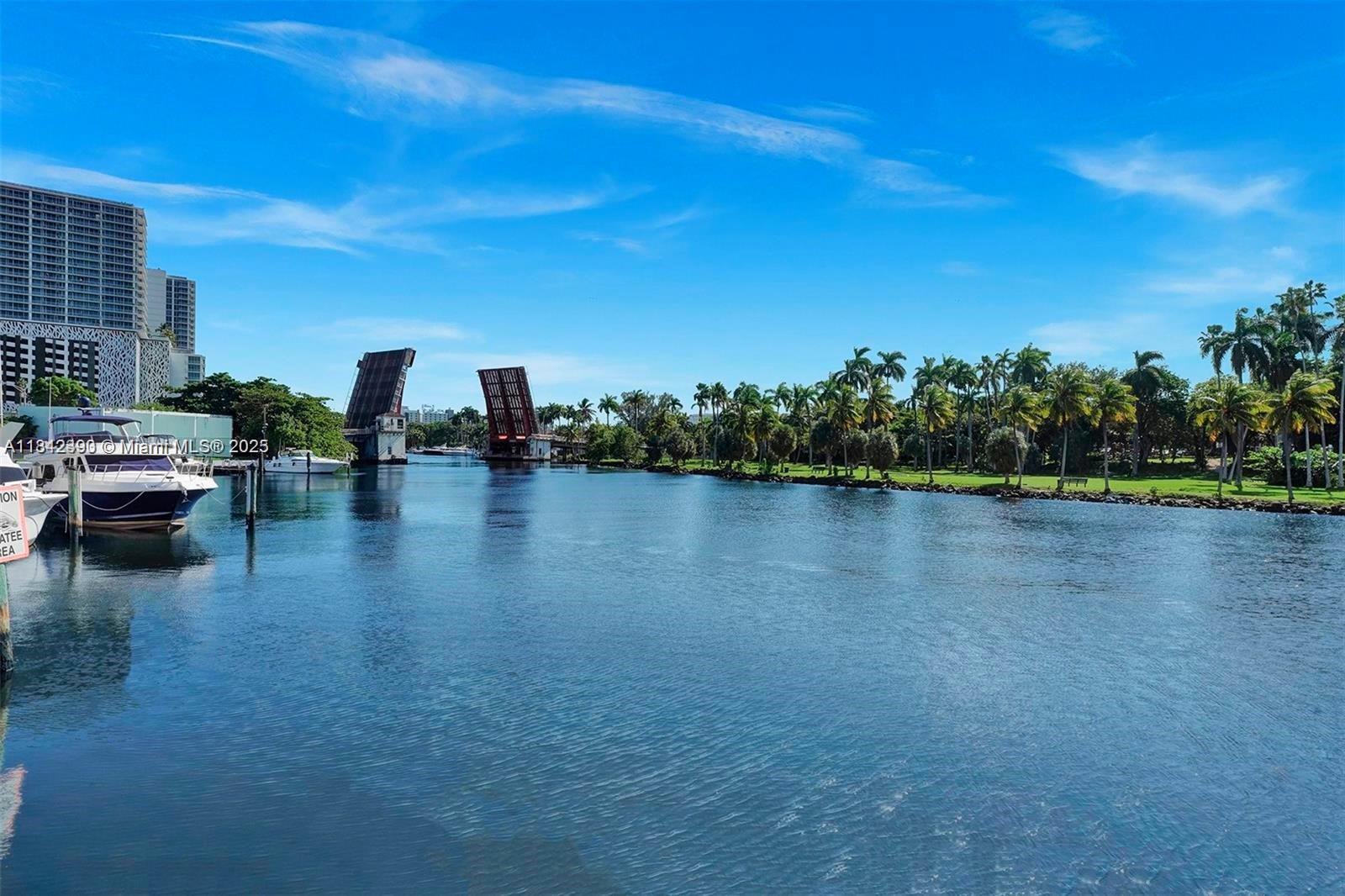 SERENITY ON THE RIVER CON - Residential