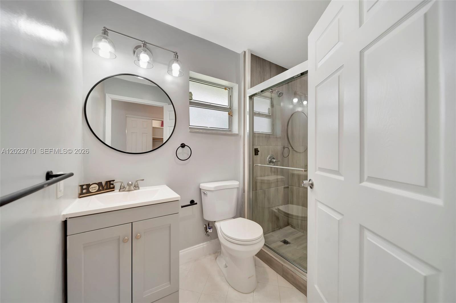 RAMBLING PELICAN WEST CON - Residential Lease